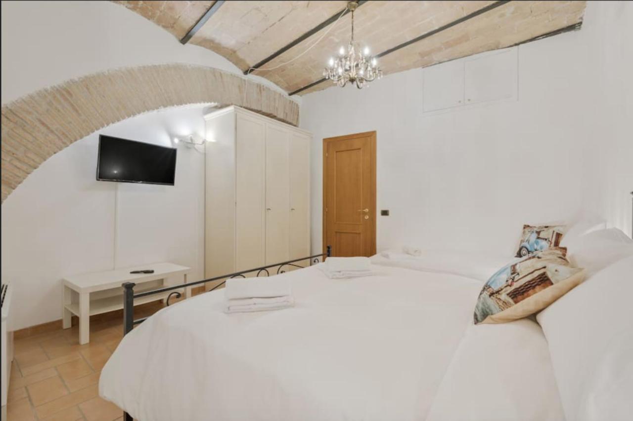 Roma Colosseum Apartment Bagian luar foto