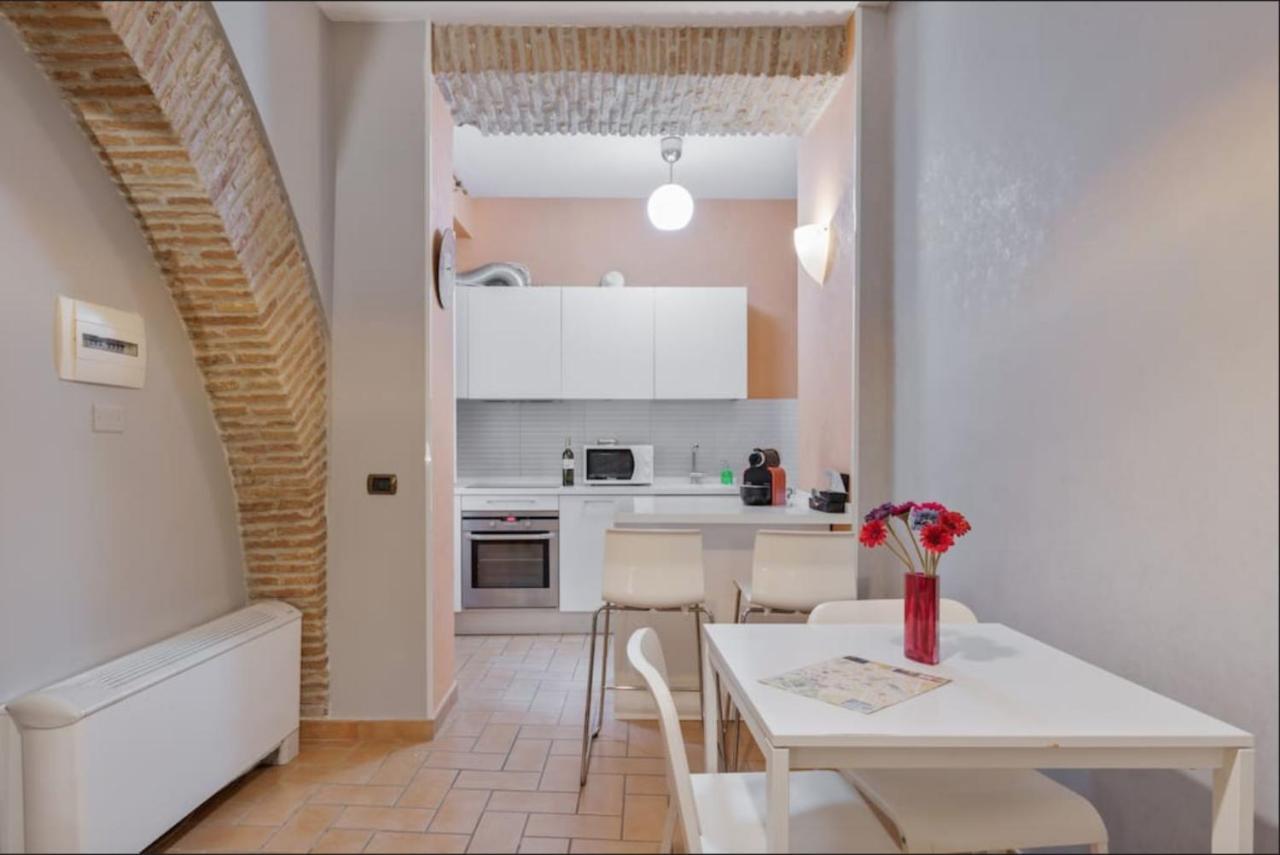 Roma Colosseum Apartment Bagian luar foto