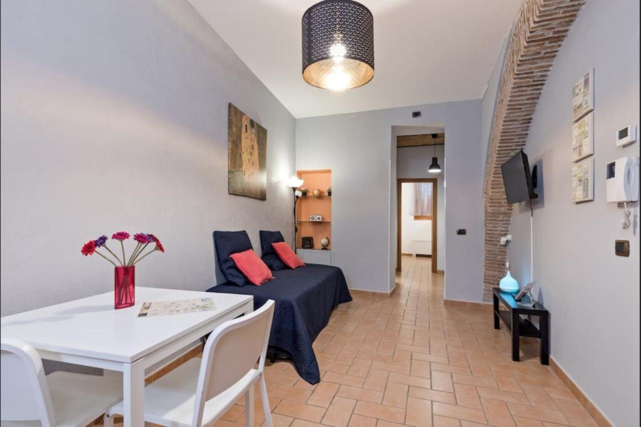 Roma Colosseum Apartment Bagian luar foto