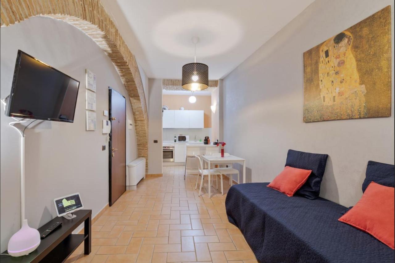 Roma Colosseum Apartment Bagian luar foto